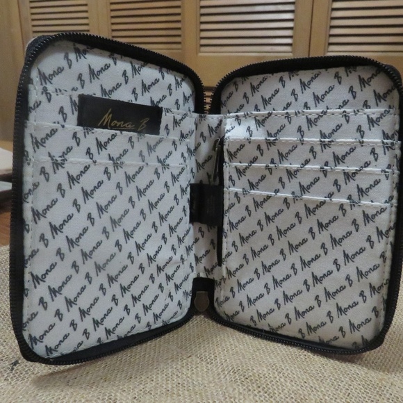 NWT Mona B Sunny Wristlet - Picture 7 of 7